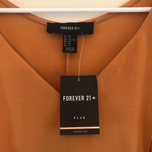 🆕 NWT 🆕✨ FOREVER21+ YELLOW/GOLD DRESS ✨